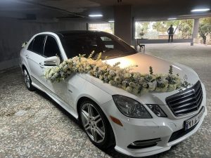 نمونه کار گل آرایی ماشین عروس